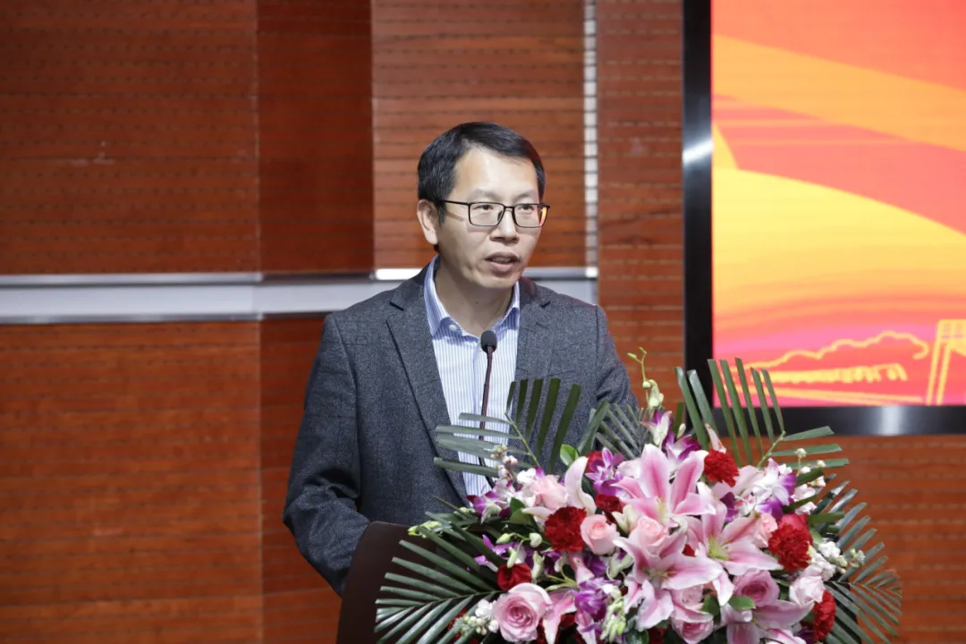 02必威betway西汉姆 周云磊书记.jpg